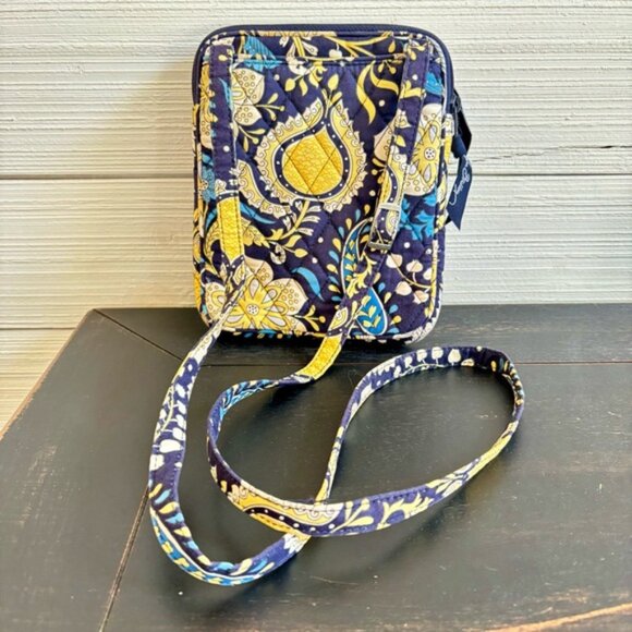 VERA BRADLEY ELLIE BLUE Little Hipster Crossbody Purse Elephant Navy Yellow - Picture 4 of 16